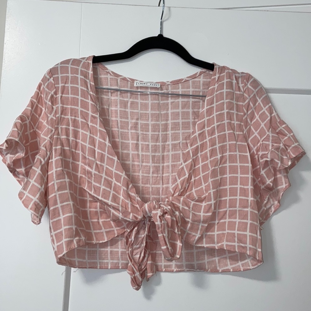 Front tie top